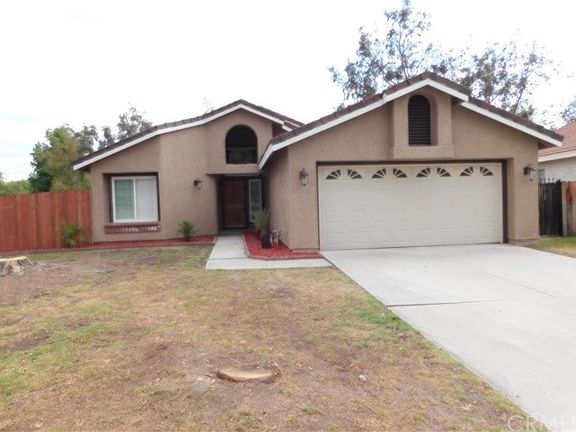 3rd image of 1341 Reservoir Dr