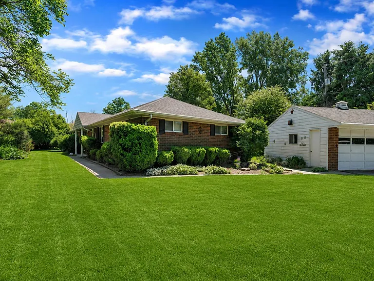 29102 Hufford Rd #B — Photo 9