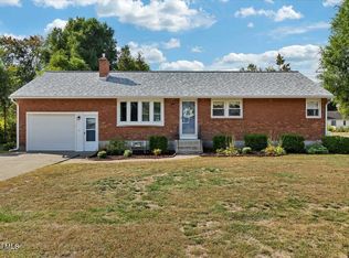 99 Vaughn Dr, Albany, NY 12203