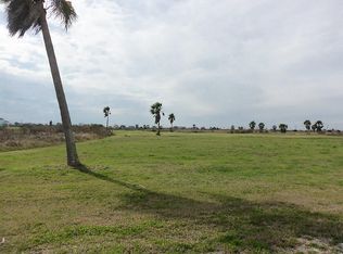 877 Rancho Carribe Dr, Crystal Beach, TX 77650
