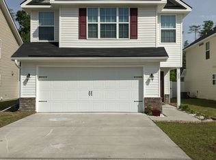 209 Grandview Dr, Hinesville, GA 31313