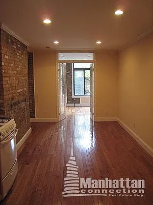 Rented by Manhattan Connection | media 27