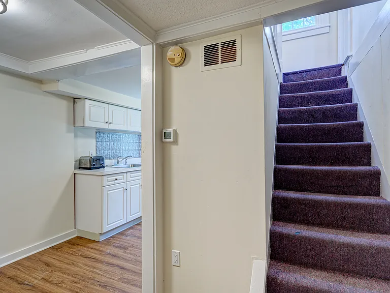 3780 Whitney Ave — Photo 8