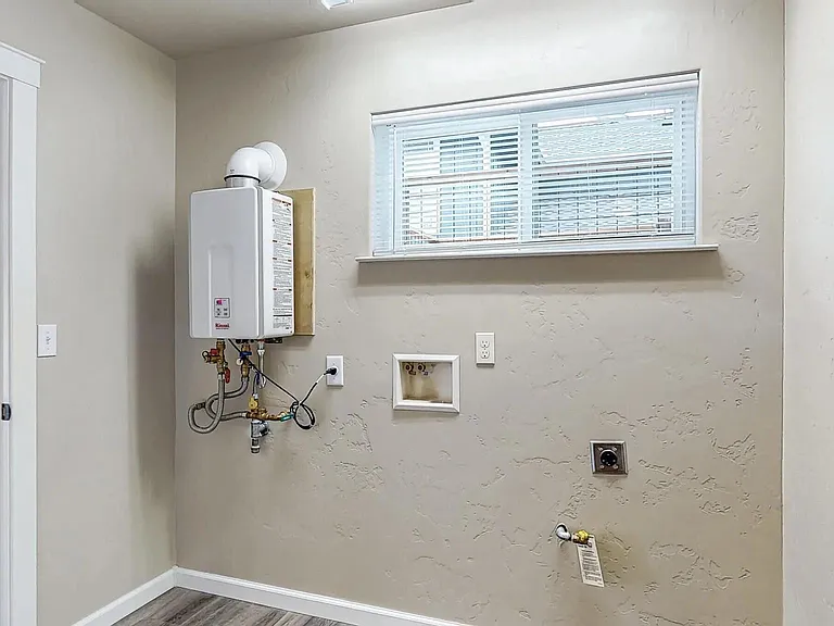 336 Ponderosa Ct — Photo 6