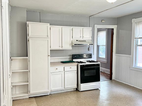 3rd image of 47 Welton St #1