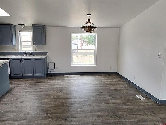 4th image of 124 Arapahoe Rd.