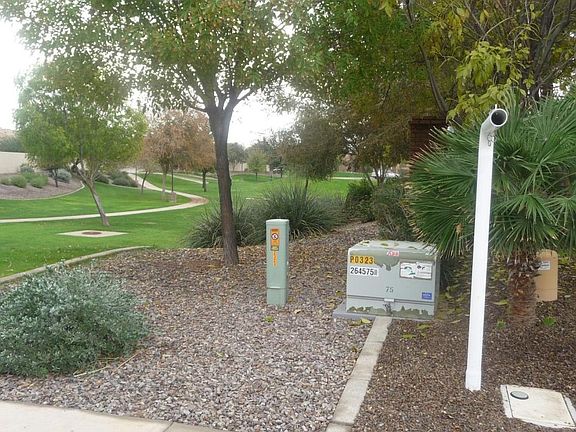 4th image of 2323 E Dogwood Dr