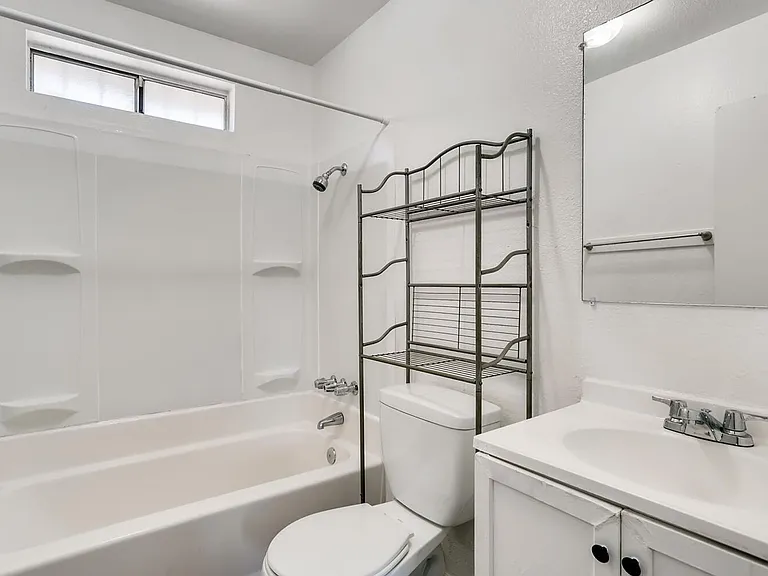 24 Rose Cir #A — Photo 18