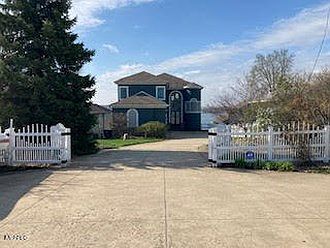 3rd image of 23613 N Shore Dr