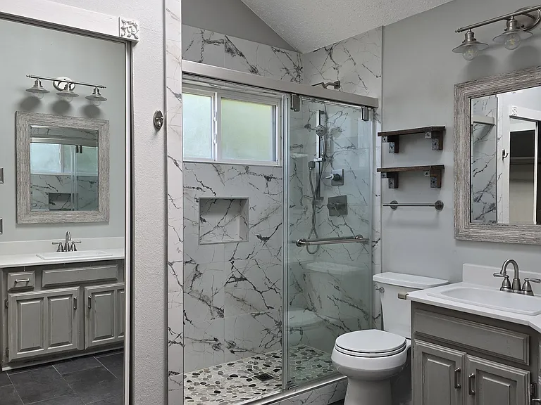 3817 Clover Hill Ln — Photo 10