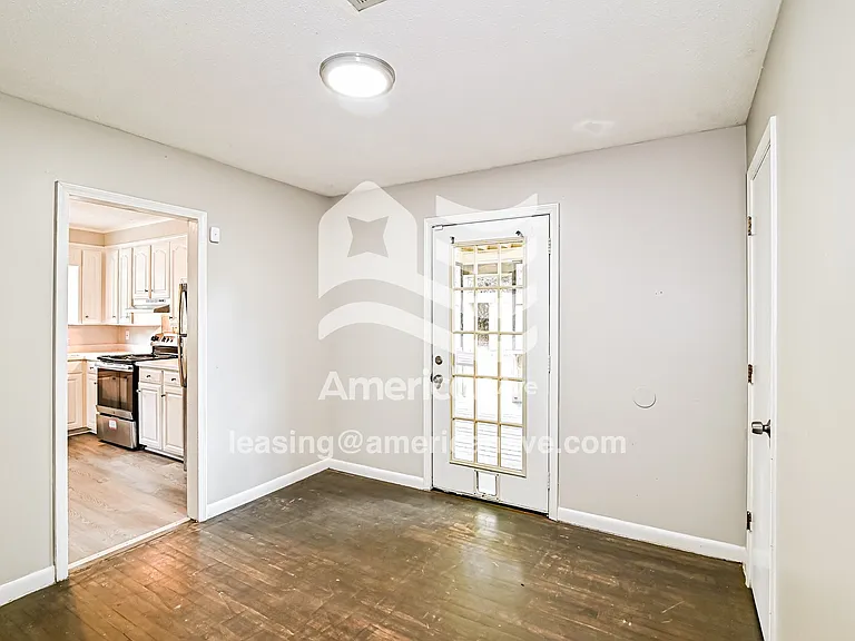 7487_005_dining_room_5.jpg