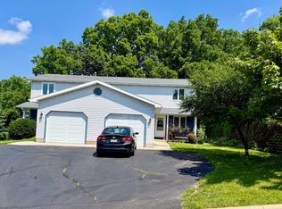 840 Teutonia Dr, Burlington, WI 53105