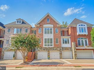 18271 Mullfield Village Ter, Leesburg, VA 20176