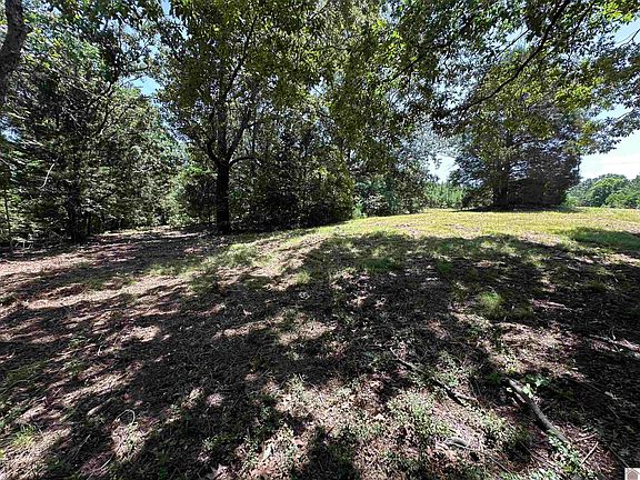 4th image of 669 Cedar Point Rd