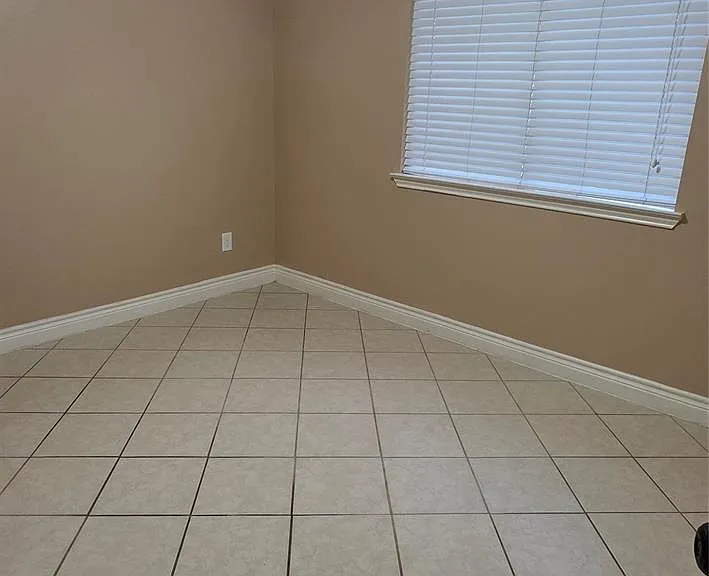 10531 Southway Bend Ln — Photo 8
