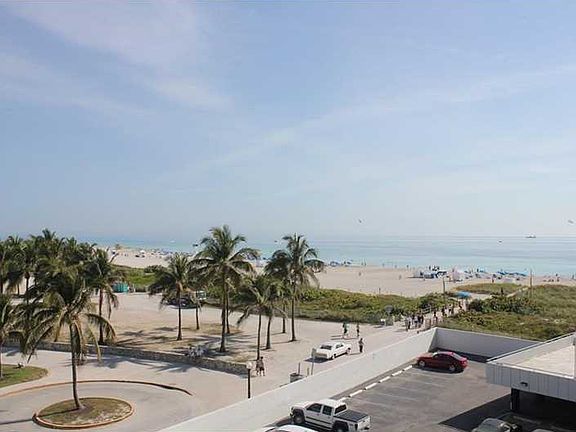 5th image of 465 Ocean Dr APT 521