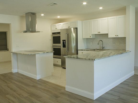 3rd image of 14243 EL CLAVEL Way
