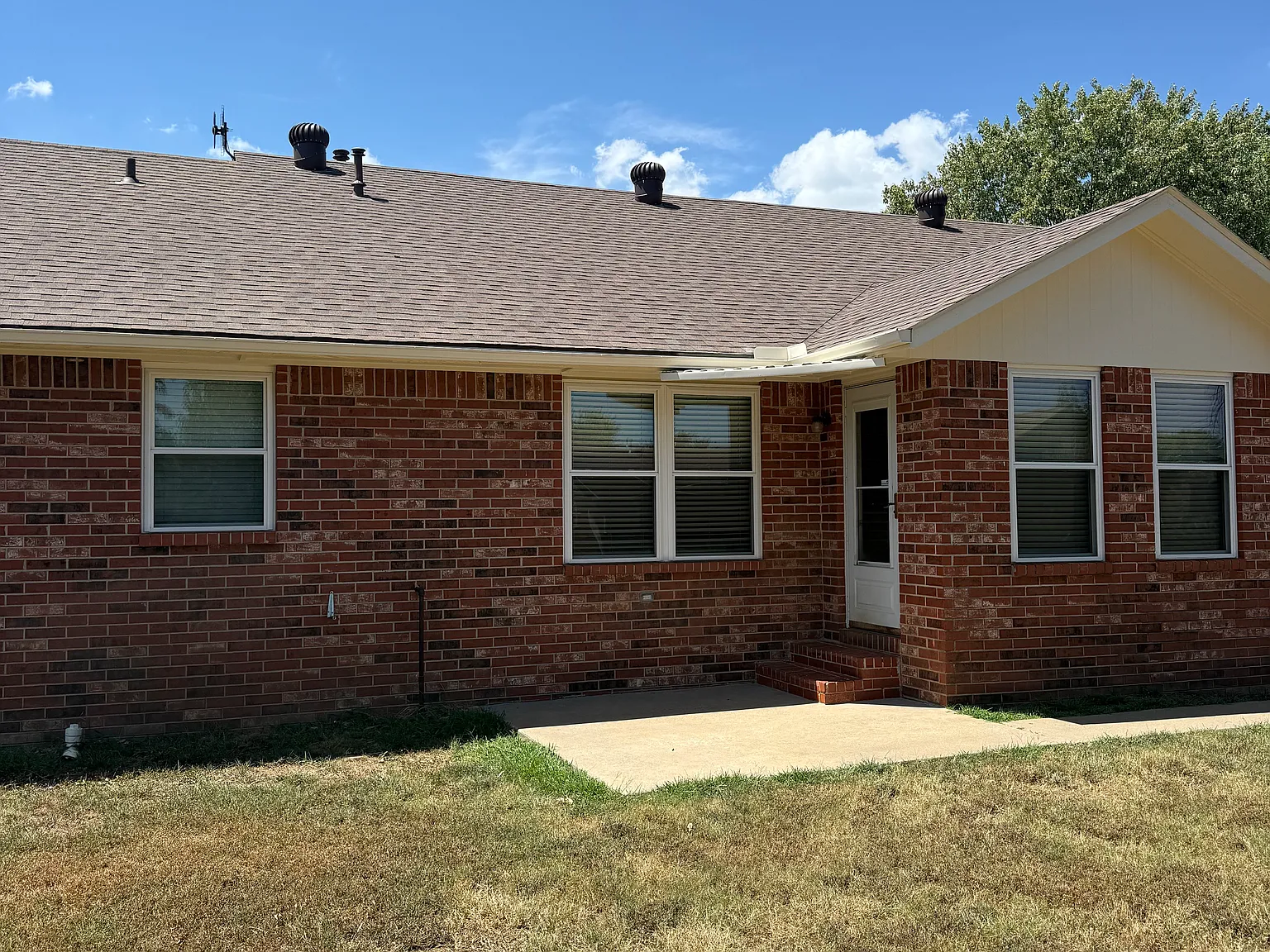 3 bed, 1509 sqft, $2,000 — Photo 4