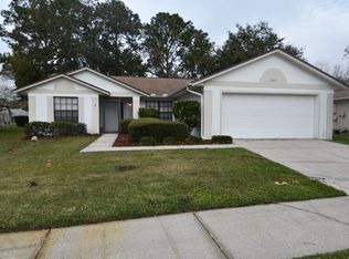 1907 Twisting Ln, Zephyrhills, FL 33543