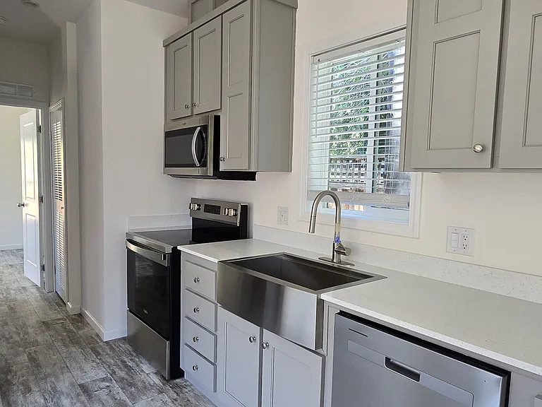 Beebe Cir — Photo 2