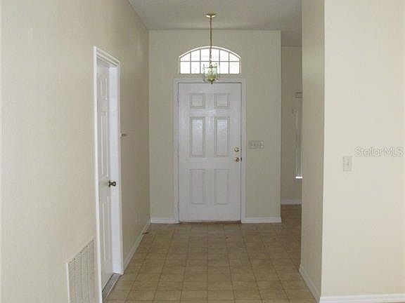 4th image of 1086 Stoneham Dr