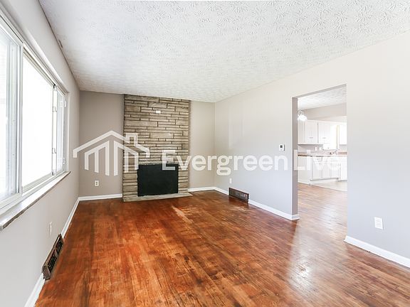 5th image of 1372 Lilley Ave