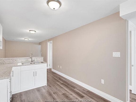 4th image of 1295 Rossini Blvd