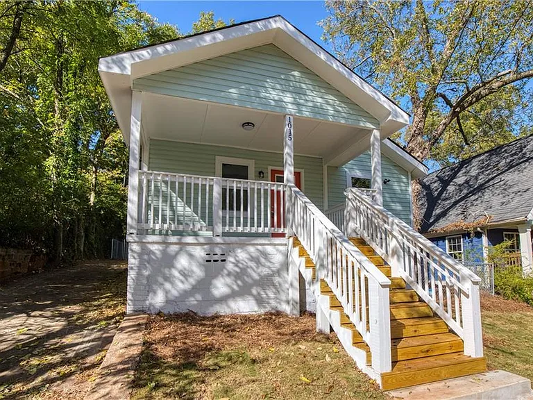 1015 Sims St SW — Photo 6