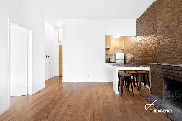 Rented by The Agency | media 7