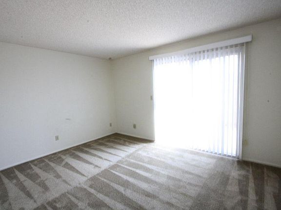 4th image of 179 W Lillian Ln