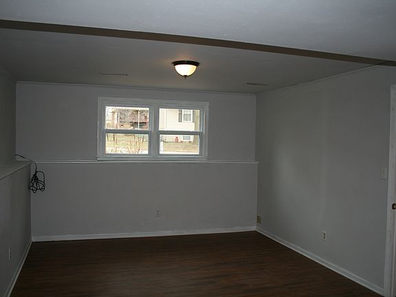 Downstaris bedroom/family room