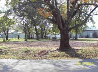 101 W Market St, Ozark, AR 72949