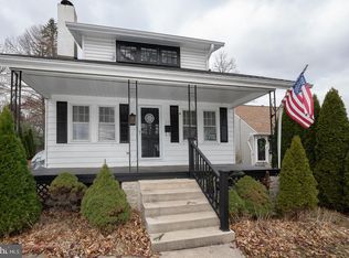 22 Delmont Rd, Newtown Square, PA 19073