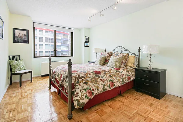 Sold by William Raveis Real Estate | media 3
