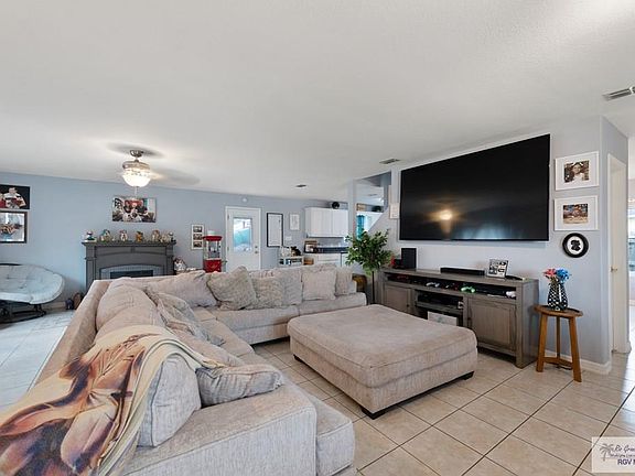 3rd image of 2907 Armadillo Cir