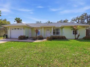 102 Lake Charles Rd, Deland, FL 32724