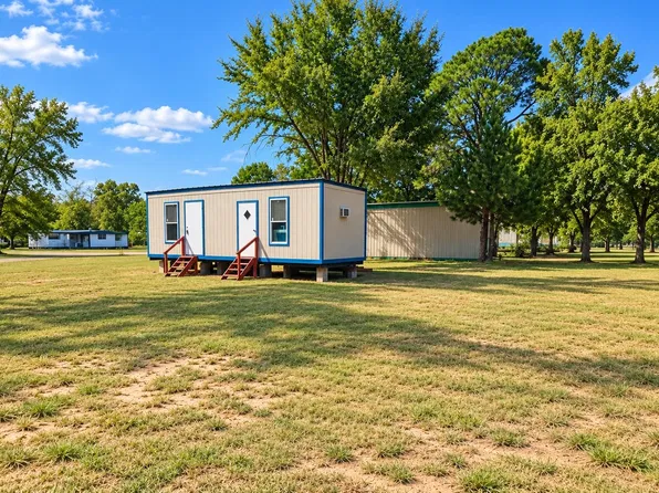 1314 Shelbyville St, Center, TX