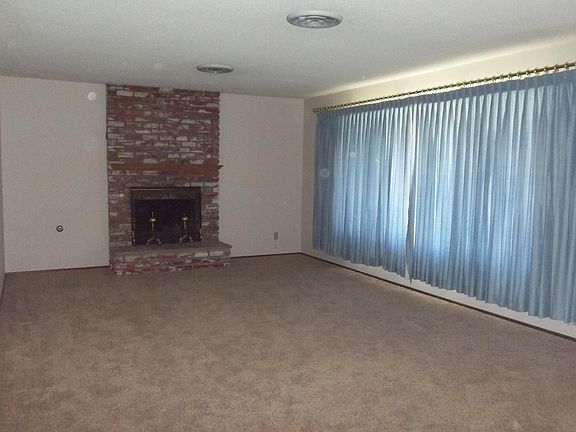2nd image of 41865 El Camino Dr