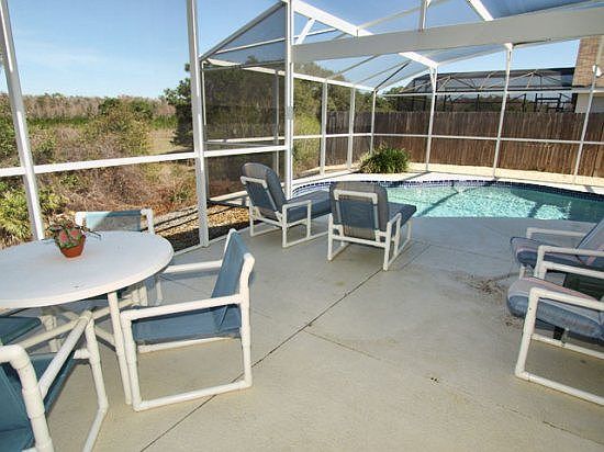 BO3P146GS-lanai-and-sun-lounges