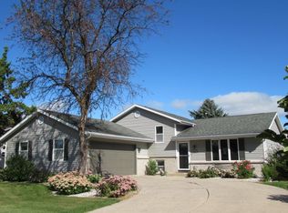 4403 S Wyck Dr, Janesville, WI 53546