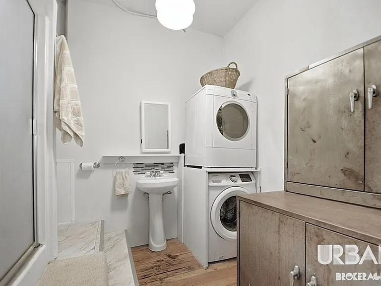 247 Grand St #2R — Photo 3