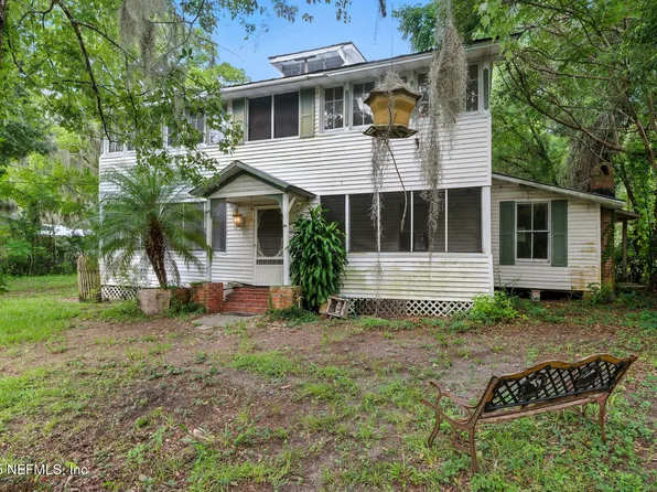 411 N MAIN Street, Crescent City, FL 32112