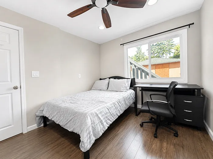 1 bed, 1.0 bath, $1,100 — Photo 4