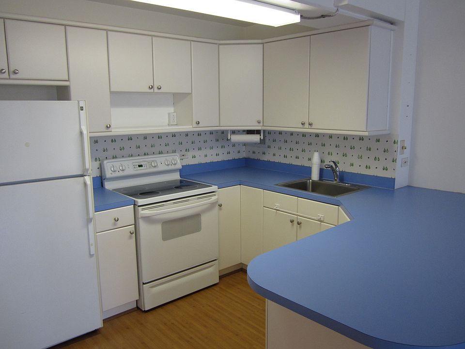 2nd image of 1415 Victoria St APT 602