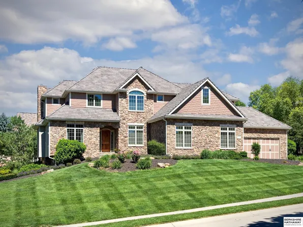 1412 N 134th Cir, Omaha, NE 68154