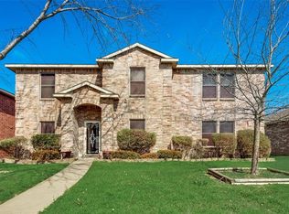 1425 Bumble Bee Dr, Lancaster, TX 75134