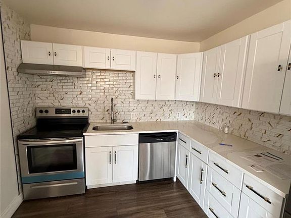4th image of 269 E Mosser St