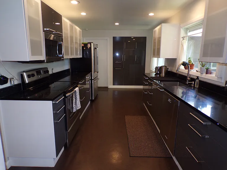 6331 SW Wilbard St — Photo 13