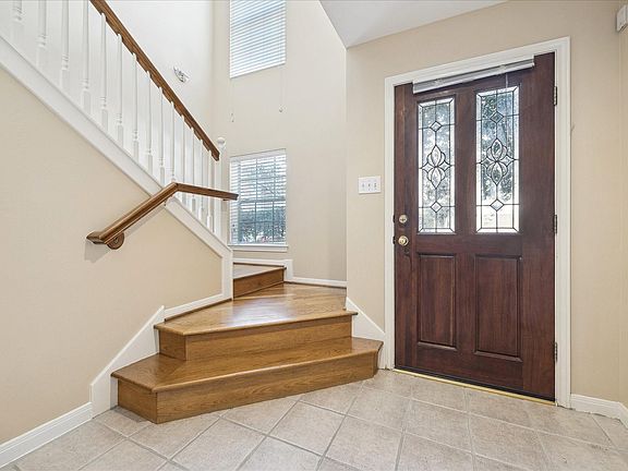 5th image of 2626 Commonwealth St