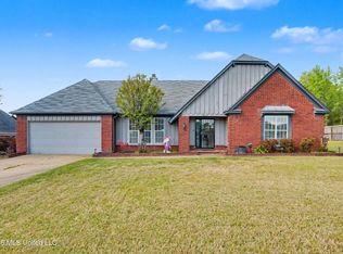 5120 Pear Dr, Southaven, MS 38671